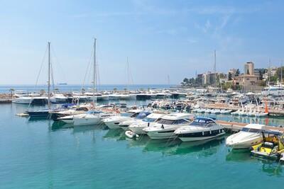 Cas Catala Harbour