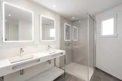 Bathroom (4)