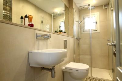 Bathroom (3)