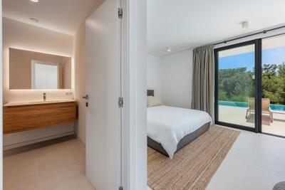 Bedroom (2)
