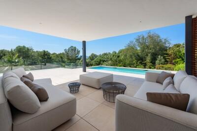 Covered Terrace