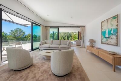 Living Room (2)