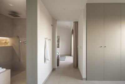 Bathroom (2)
