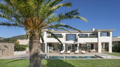 Exterior and Pool (2)