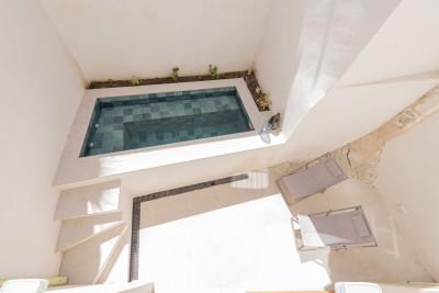 Pool and Exterior (4)