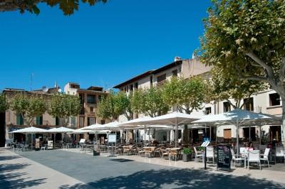 Pollensa Town Square Daytime