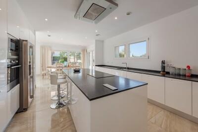 Kitchen (2)