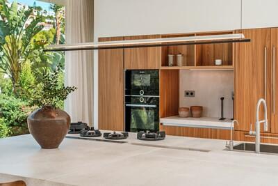 Kitchen (1).jpg