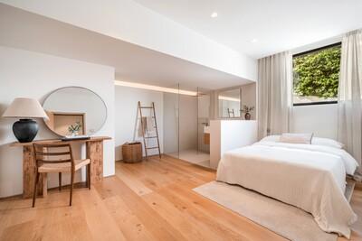 Bedroom (3).jpg