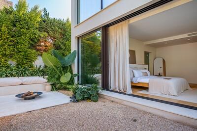 Bedroom (2).jpg