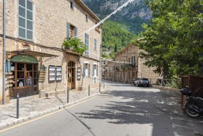 Walking through Deia