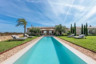 Pool and Exterior (1)