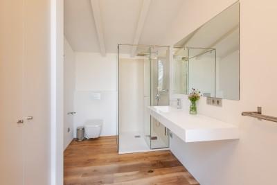 bathroom (1)