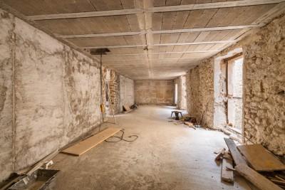 Interior (5)