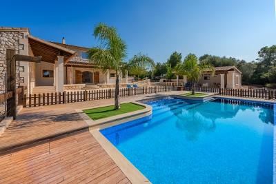Exterior and Pool (2)