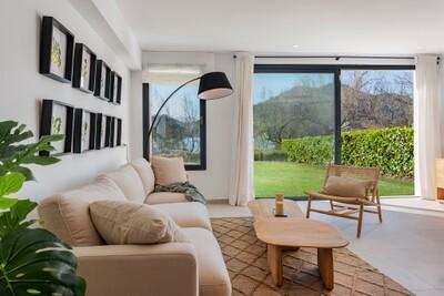 ALC20642a_1_3_Living Room (2)