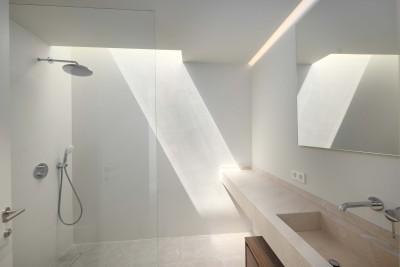 bathroom (1)