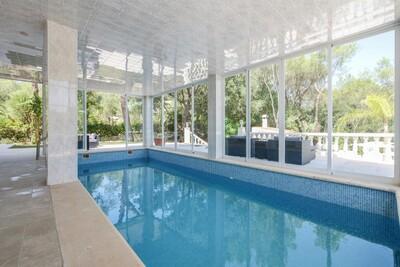 Indoor pool (1)