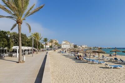 Ciudad Jardi Promenade