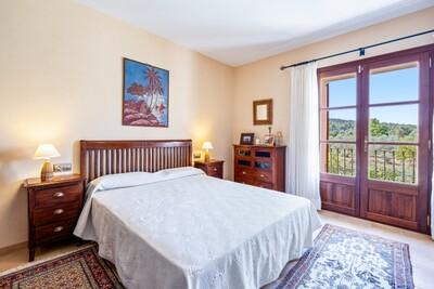Bedroom (1).jpg