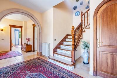 Entrance Hall (2).jpg