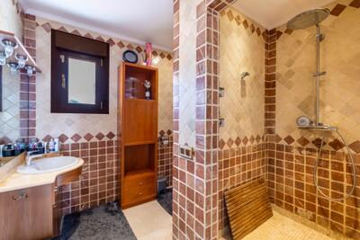 bathroom (1)