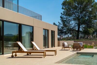 Exterior and Pool (5)