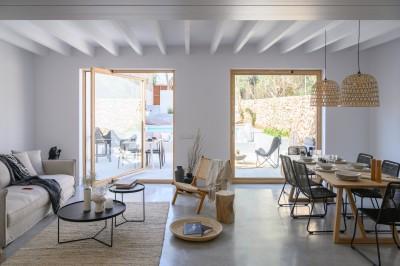 Living and dining area