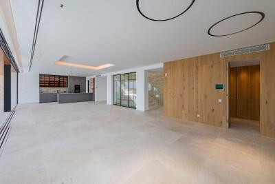 Living area (1).jpg