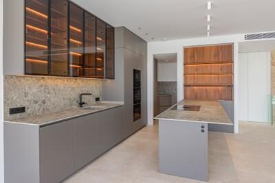 Kitchen (1).jpg