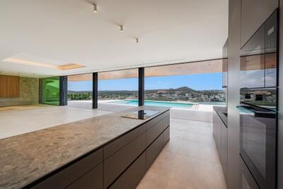Kitchen (3).jpg