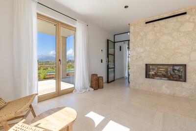 Living Room (2)