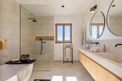 Bathroom (4)