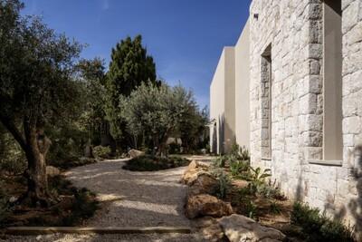 Exterior (4)
