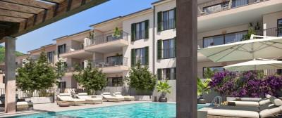 Pool and Exterior (3)