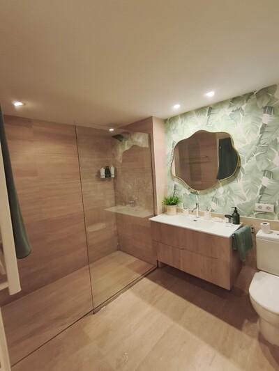 Bathroom (4)