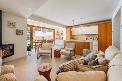Living Room (1)