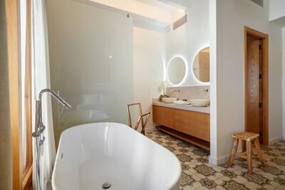 Bathroom (2)