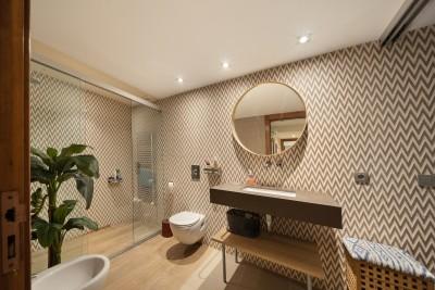 Bathroom (1)