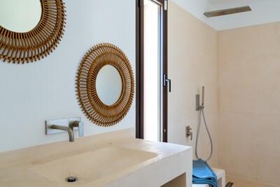 Bathroom (9)