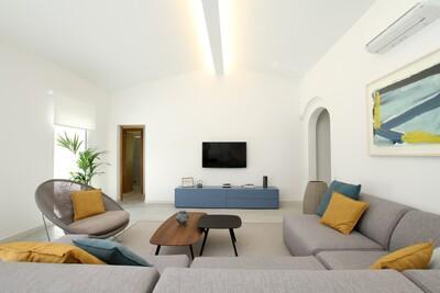 Living (3)