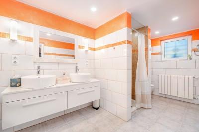 Bathroom (1)