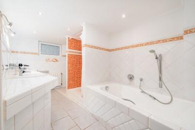 Bathroom (2)