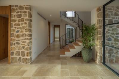 Entrance Hall (2)