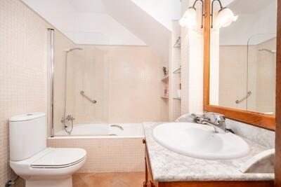 Bathroom (1)