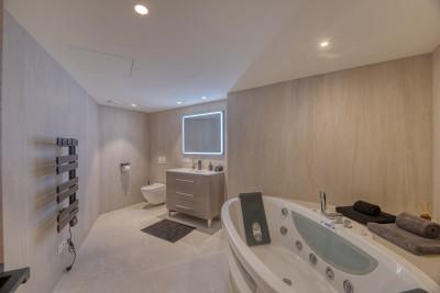 Bathroom (4)