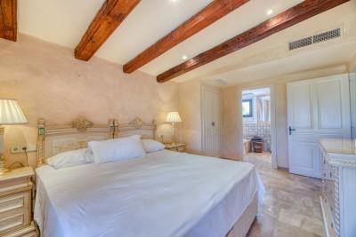 Suite 2 (3)