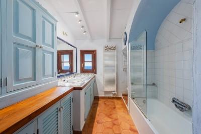 Bathroom (2)
