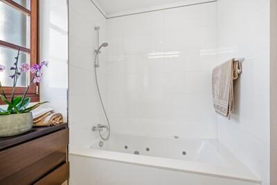 Bathroom (1)