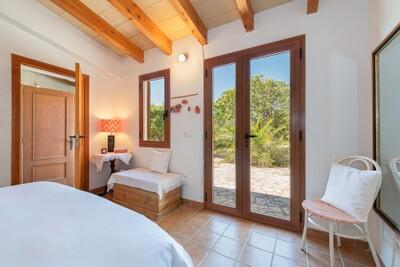 Bedroom (2)
